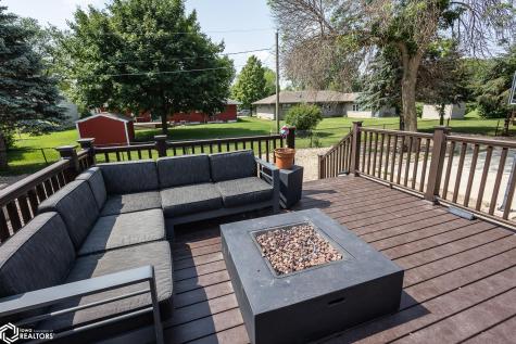 912 9th Street NE Belmond IA 50421