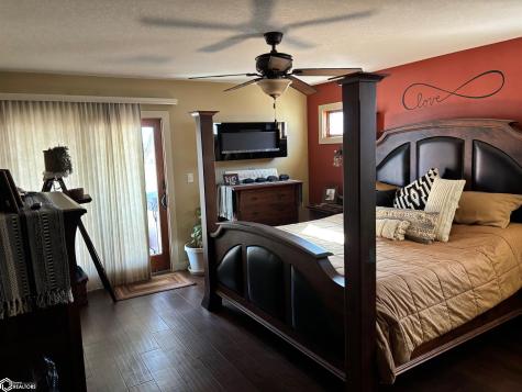 2 Hillcrest Street Ventura IA 50482