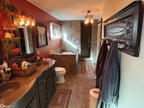 2 Hillcrest Street Ventura IA 50482