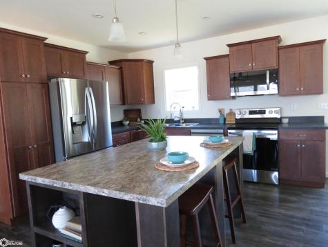 306 White Fox Drive Clarion IA 50525