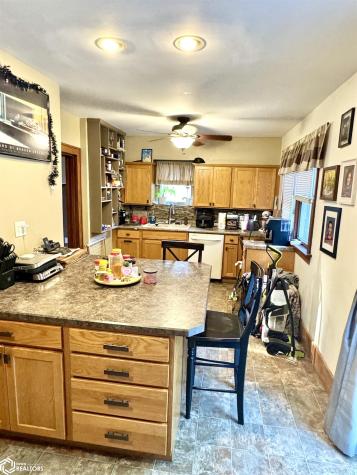 341 S Carolina Avenue Mason City IA 50401