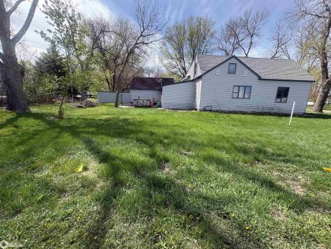 508 4th Street NW Buffalo Center IA 50424