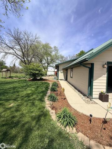 1279 Reed Avenue Belmond IA 50421