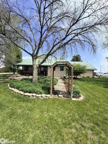 1279 Reed Avenue Belmond IA 50421