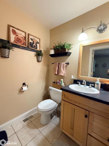 1279 Reed Avenue Belmond IA 50421
