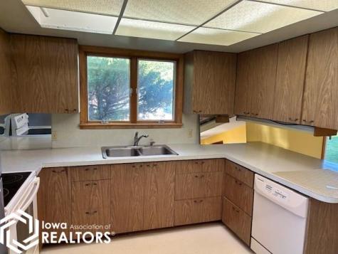 205 Carson Iowa Falls IA 50126