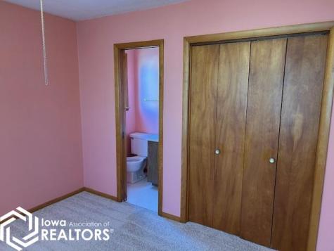 205 Carson Iowa Falls IA 50126