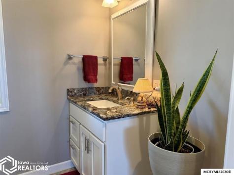 4848 Nightingale Avenue Northwood IA 50459