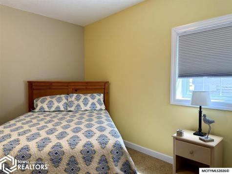 4848 Nightingale Avenue Northwood IA 50459
