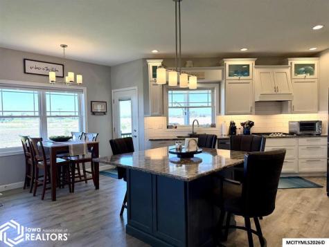 4848 Nightingale Avenue Northwood IA 50459