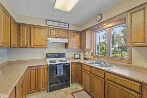 490 W 11th Street Garner IA 50438