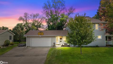 490 W 11th Street Garner IA 50438