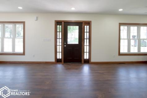 716 1st Avenue NE Hampton IA 50441