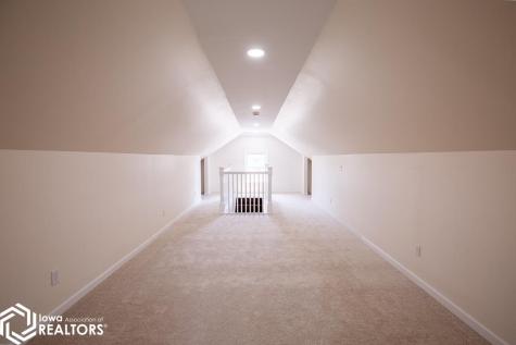 716 1st Avenue NE Hampton IA 50441