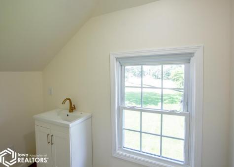 716 1st Avenue NE Hampton IA 50441