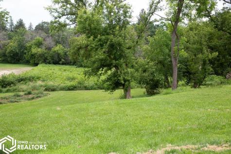 716 1st Avenue NE Hampton IA 50441