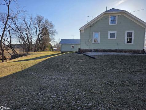 716 1st Avenue NE Hampton IA 50441