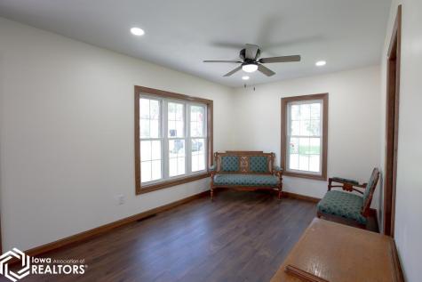 716 1st Avenue NE Hampton IA 50441