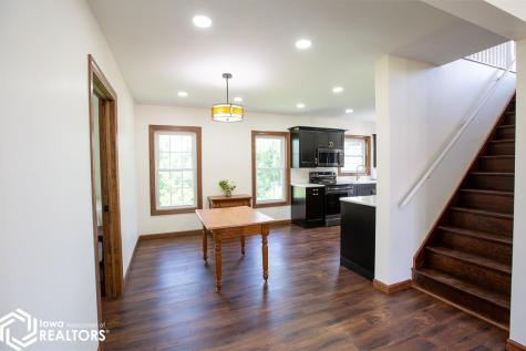 716 1st Avenue NE Hampton IA 50441