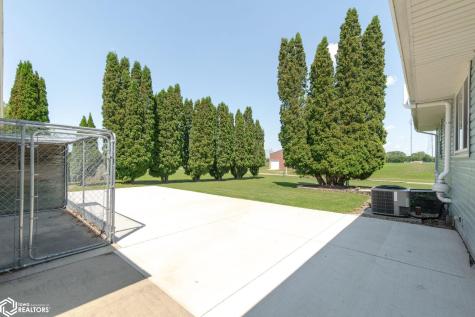 42 33rd Street SE Mason City IA 50401