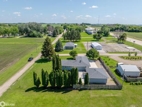 42 33rd Street SE Mason City IA 50401