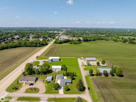 42 33rd Street SE Mason City IA 50401