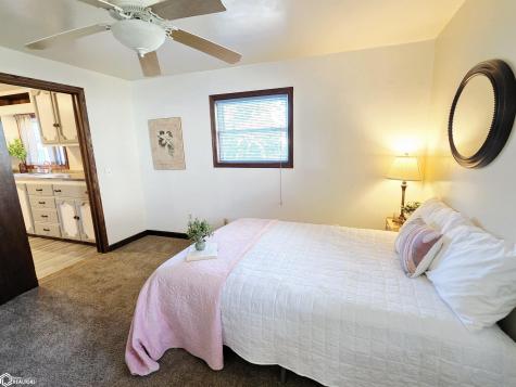 210 E Taft Street Manly IA 50456