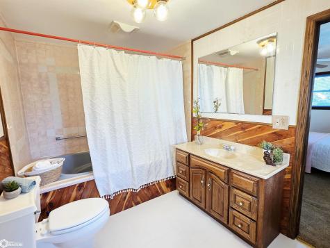 210 E Taft Street Manly IA 50456