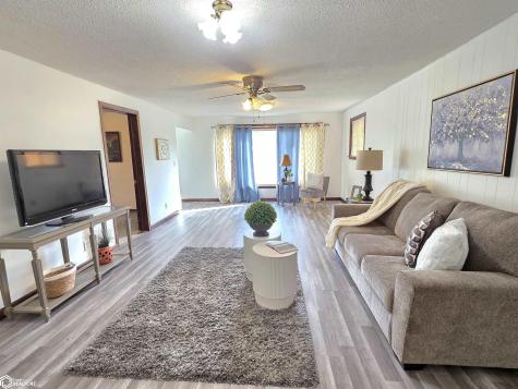 210 E Taft Street Manly IA 50456