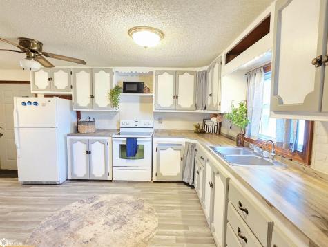 210 E Taft Street Manly IA 50456