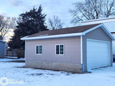 704 S 13th Street Clear Lake IA 50428