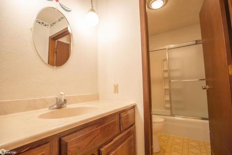 931 E Oak Street Algona IA 50511