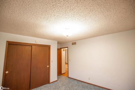 931 E Oak Street Algona IA 50511