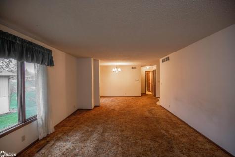 931 E Oak Street Algona IA 50511