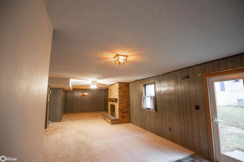 931 E Oak Street Algona IA 50511