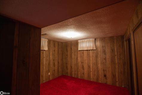 931 E Oak Street Algona IA 50511