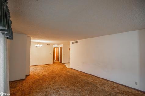 931 E Oak Street Algona IA 50511