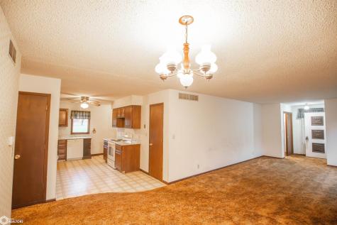 931 E Oak Street Algona IA 50511