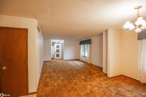 931 E Oak Street Algona IA 50511