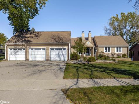 1000 Briarstone Drive Mason City IA 50401