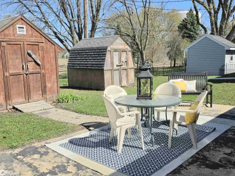 82 Sunny Circle Mason City IA 50401