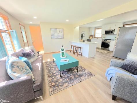 82 Sunny Circle Mason City IA 50401