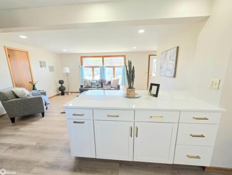82 Sunny Circle Mason City IA 50401