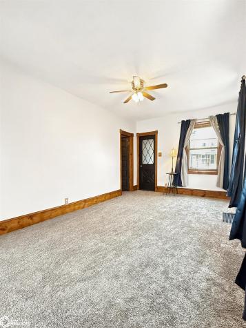 114 4th Street SE Hampton IA 50441