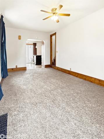114 4th Street SE Hampton IA 50441