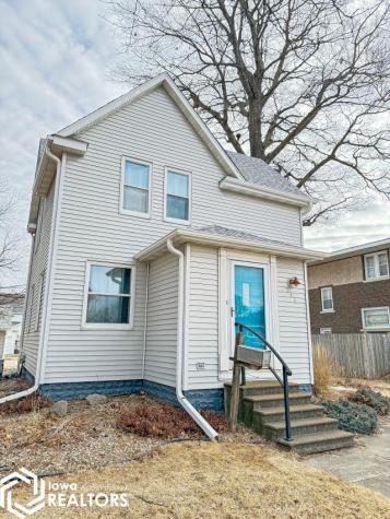 114 4th Street SE Hampton IA 50441
