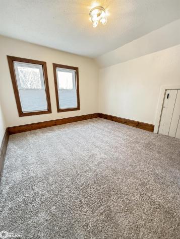 114 4th Street SE Hampton IA 50441