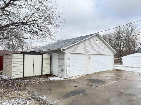 114 4th Street SE Hampton IA 50441