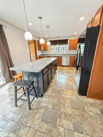 114 4th Street SE Hampton IA 50441