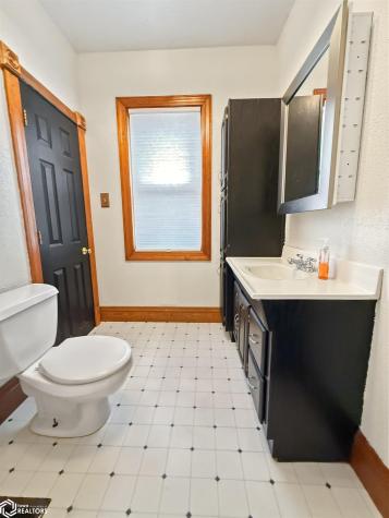 114 4th Street SE Hampton IA 50441